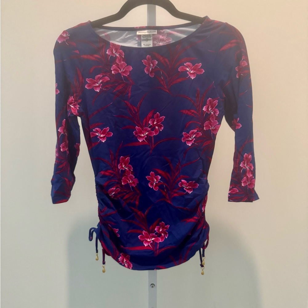 Tommy Bahama Blue and Red Ruched 3/4 Sleeve Blouse